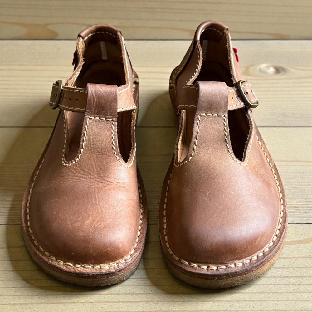 Classic Brown Leather Women's Shoes